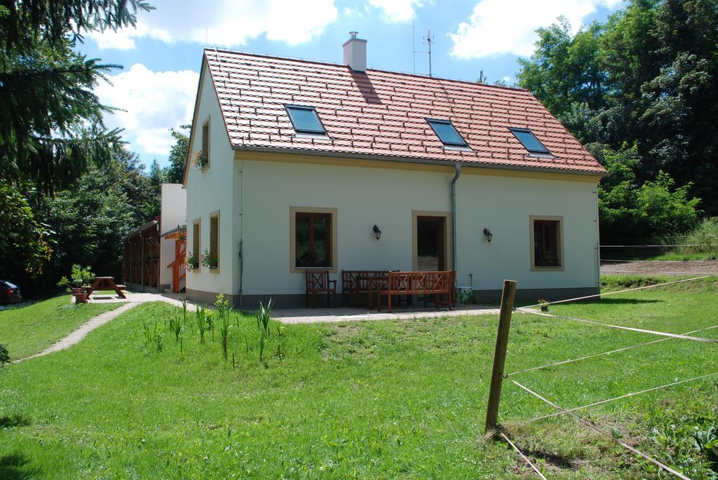 Penzion Staj Navary Apartment Екстериор снимка