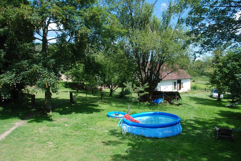 Penzion Staj Navary Apartment Екстериор снимка