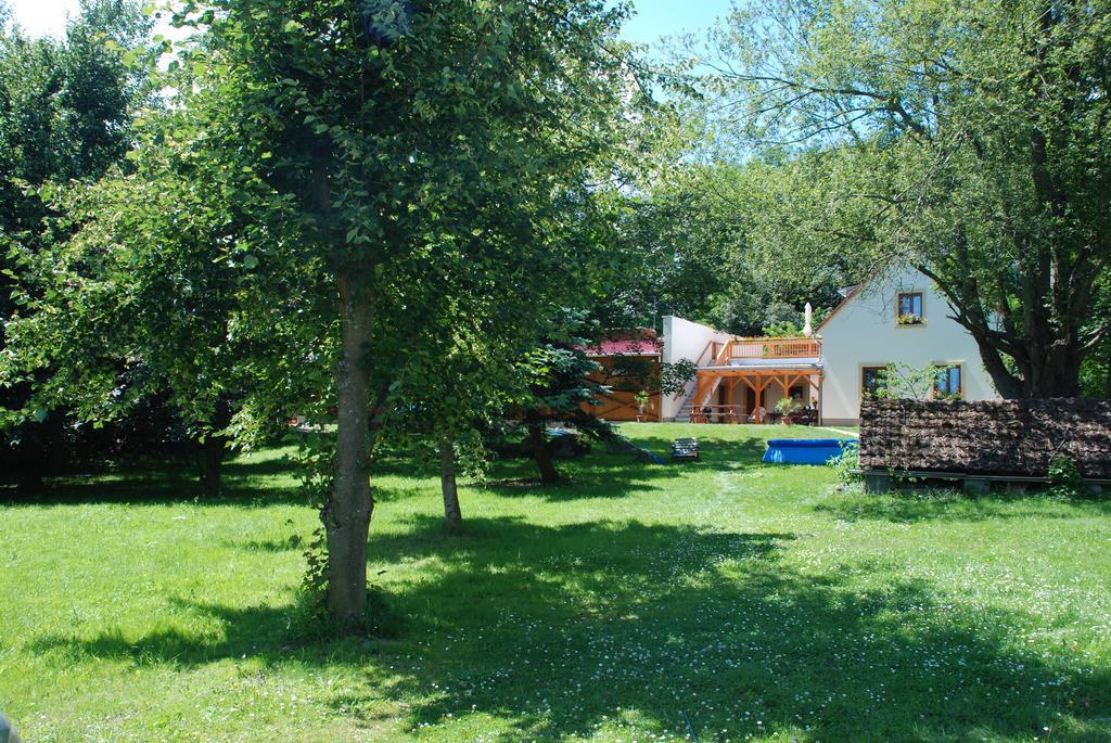 Penzion Staj Navary Apartment Екстериор снимка